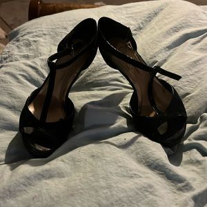 Jessica Simpson black suede heels